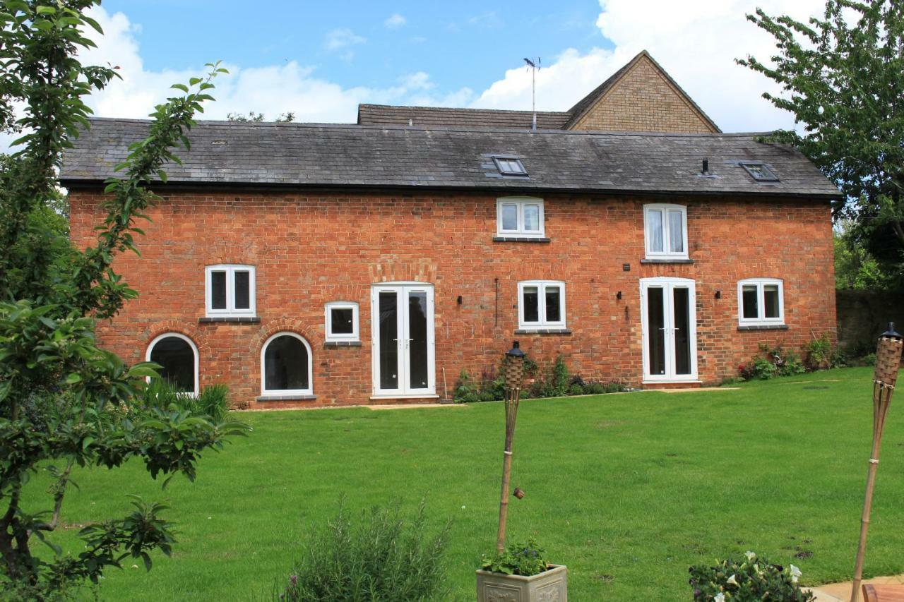 The Old Bakery Barn Bed & Breakfast Pattishall Luaran gambar